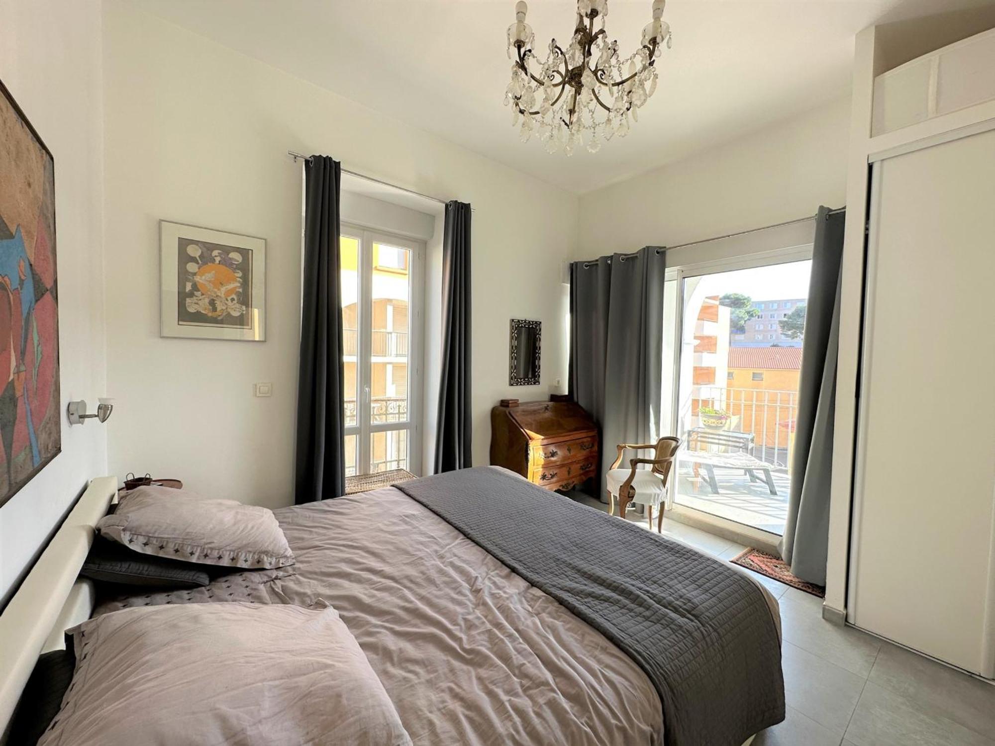 Grand T3 Bis Chaleureux Avec Terrasse, Ascenseur Et Parking Gratuit, A Deux Pas De La Place Castellane - Fr-1-309-151 Пор-Вандр Экстерьер фото