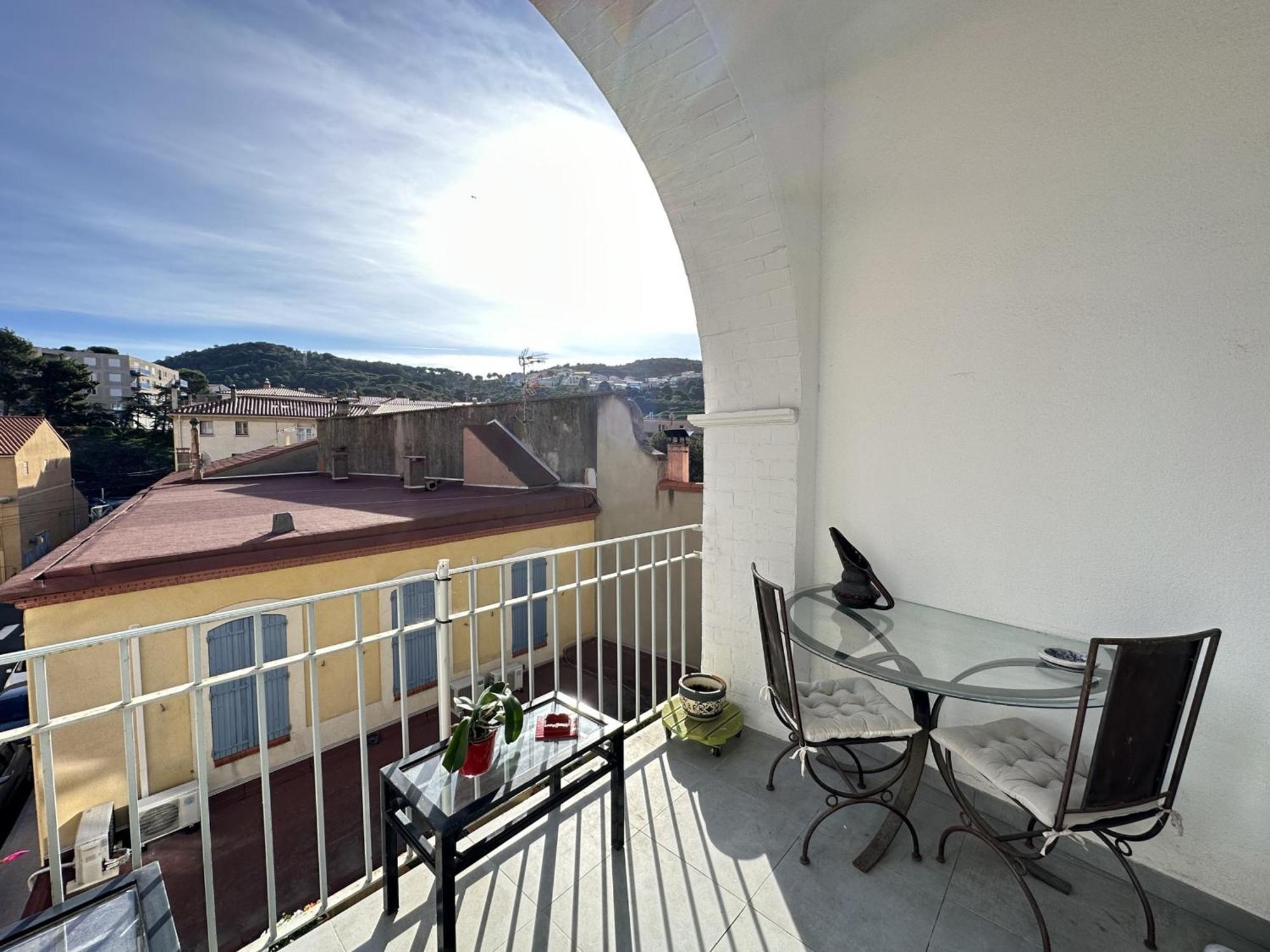 Grand T3 Bis Chaleureux Avec Terrasse, Ascenseur Et Parking Gratuit, A Deux Pas De La Place Castellane - Fr-1-309-151 Пор-Вандр Экстерьер фото